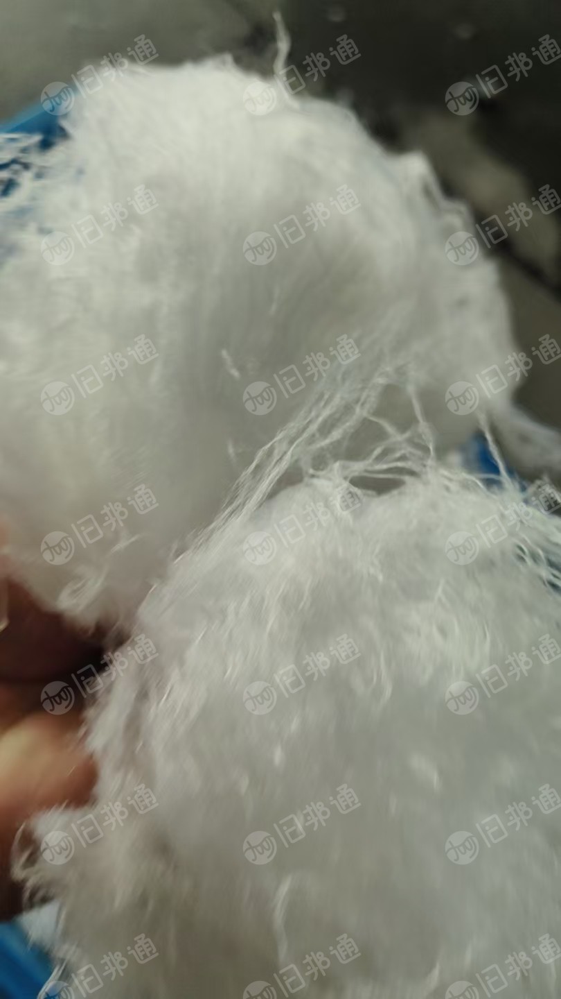长期出售毛衣片下脚料，低弹丝，废纱，都有分拣开来，货在浙江嘉兴