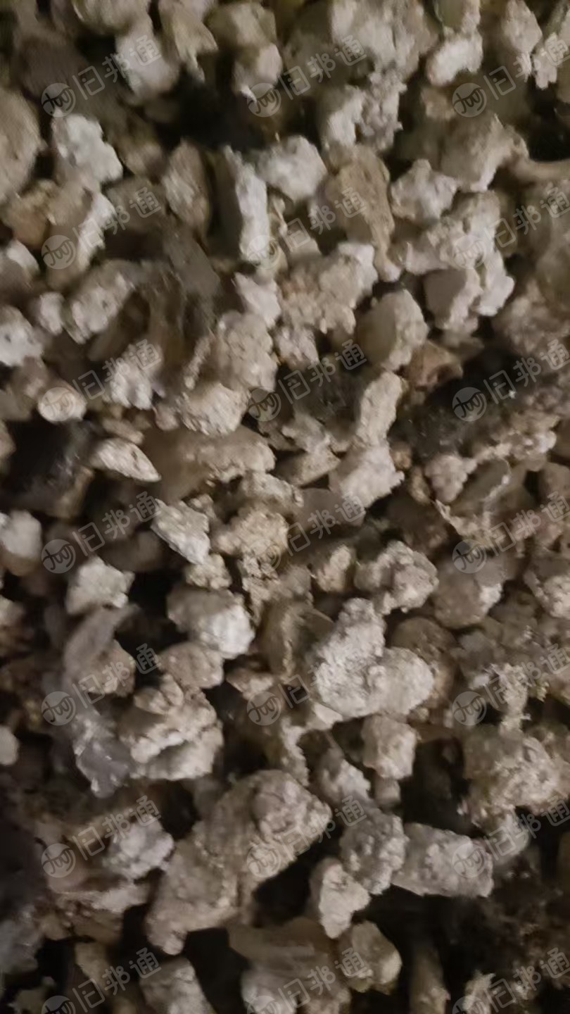 出售PPPE塑料炼油料，现货三百多吨