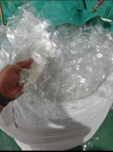 长期出售电子厂下来的pet膜废料，吨包装