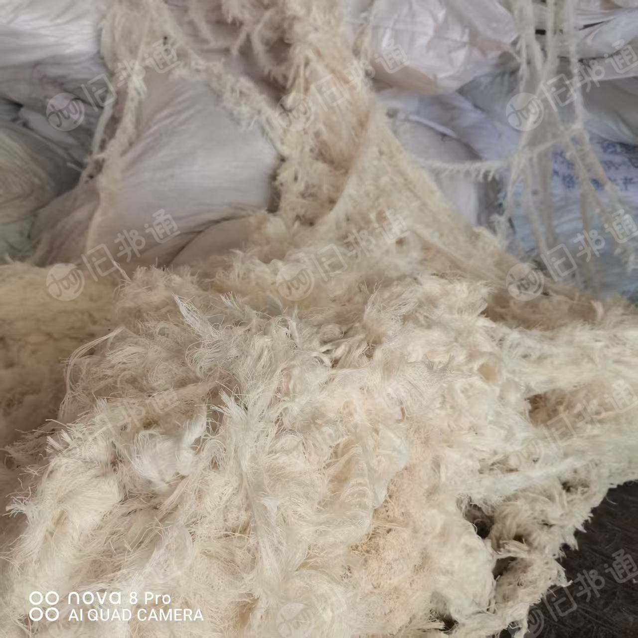 长期出售涤棉布边纱，混纺下来的，5050和3565混在一起，现货20吨左右，货在河北邯郸