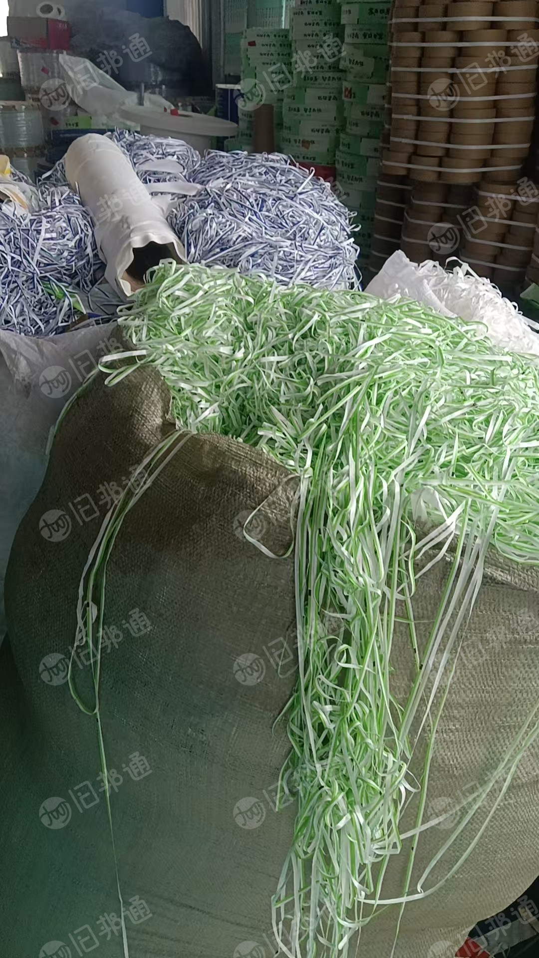 长期出售加工下来的淋膜纸边角料，多种颜色