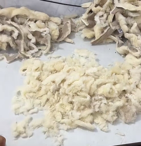 长期出售羊毛下脚料，羊毛边角料，磨毛下来的，货在河北石家庄