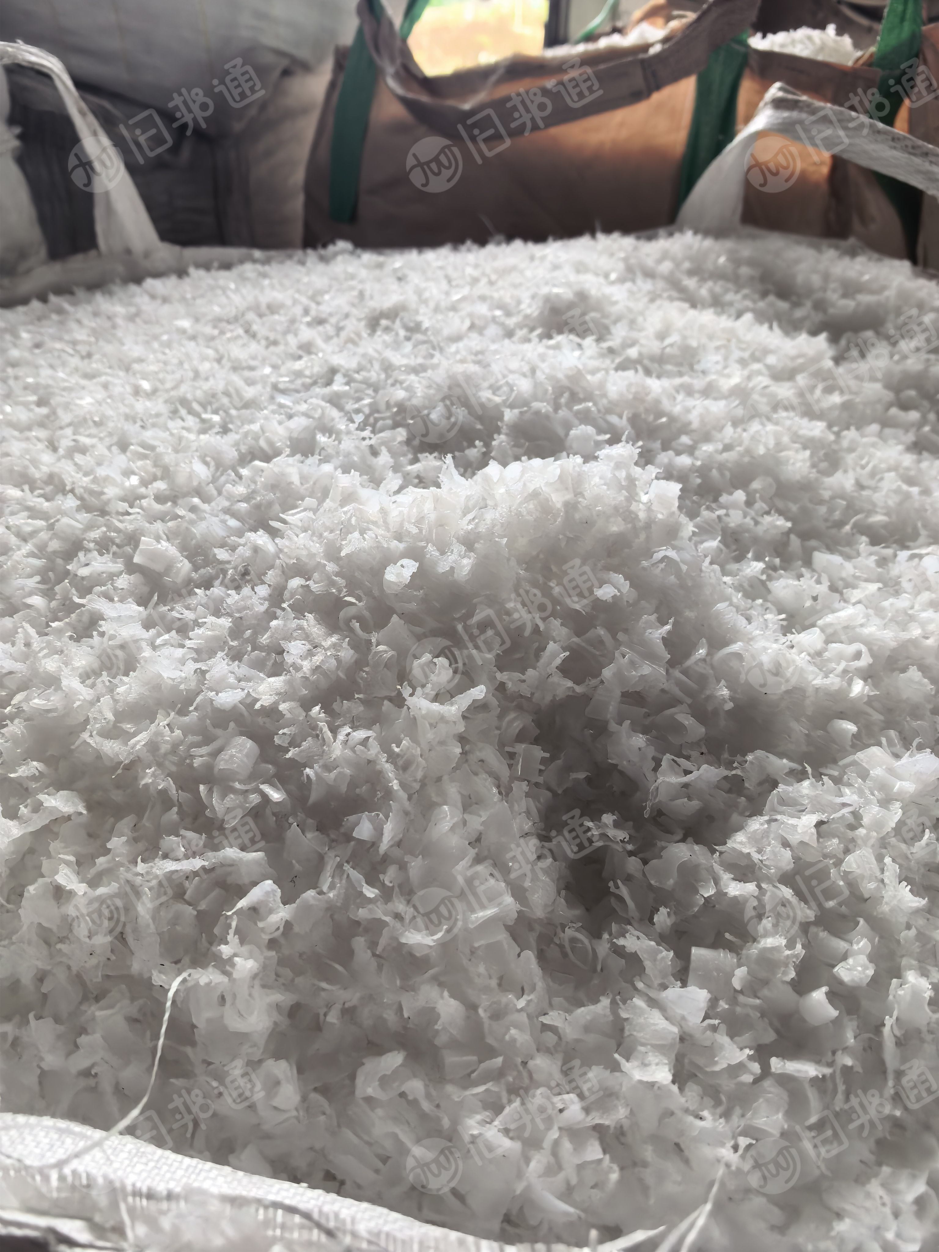 长期大量出售低压瓶盖破碎料