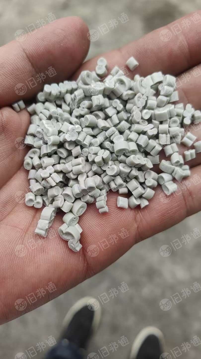 出售水洗PP大白吨包袋颗粒，过100目网，现货十吨，长期有货，月产300吨