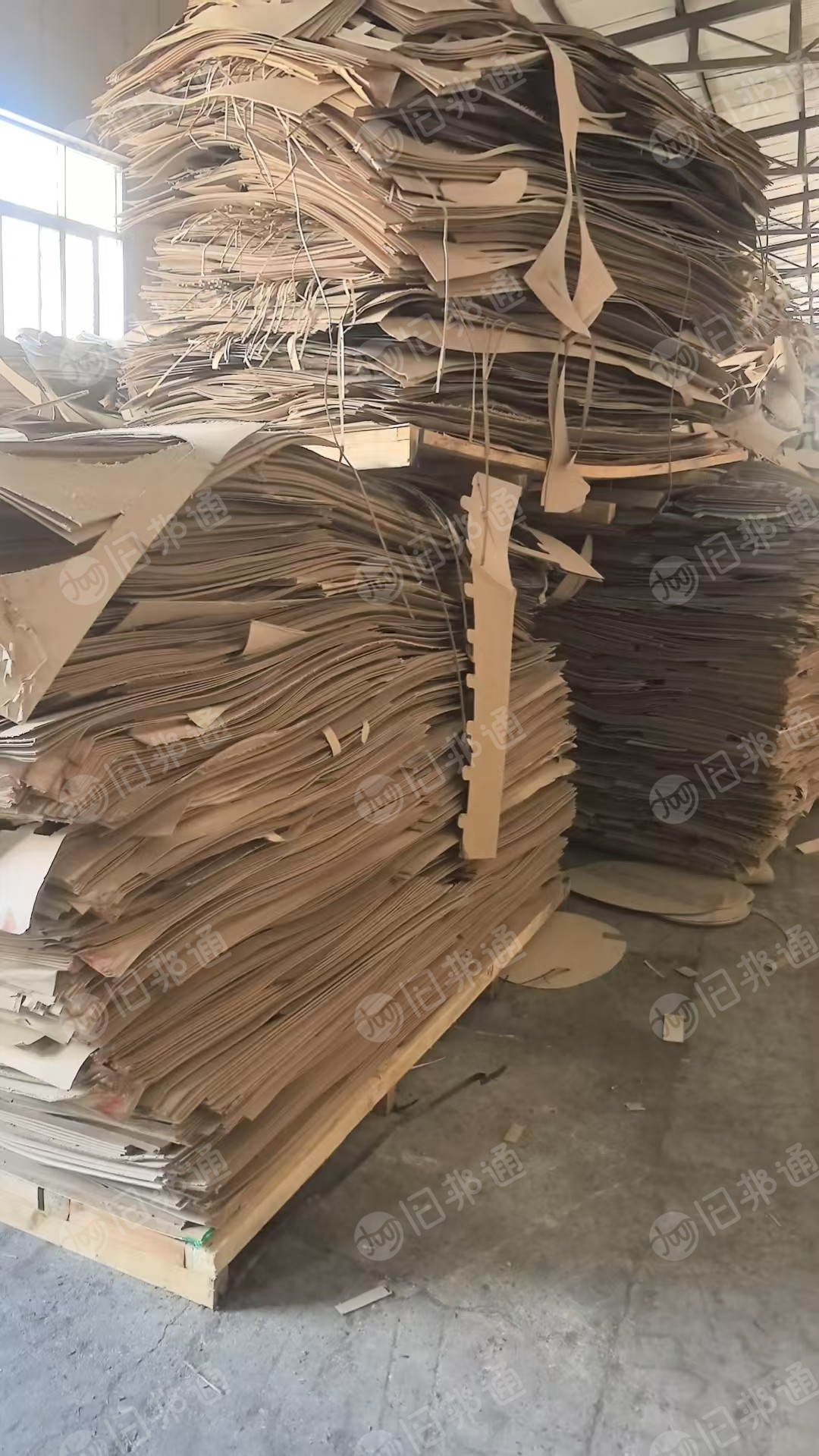 长期出售绝缘纸板边角料，带胶和无胶都有