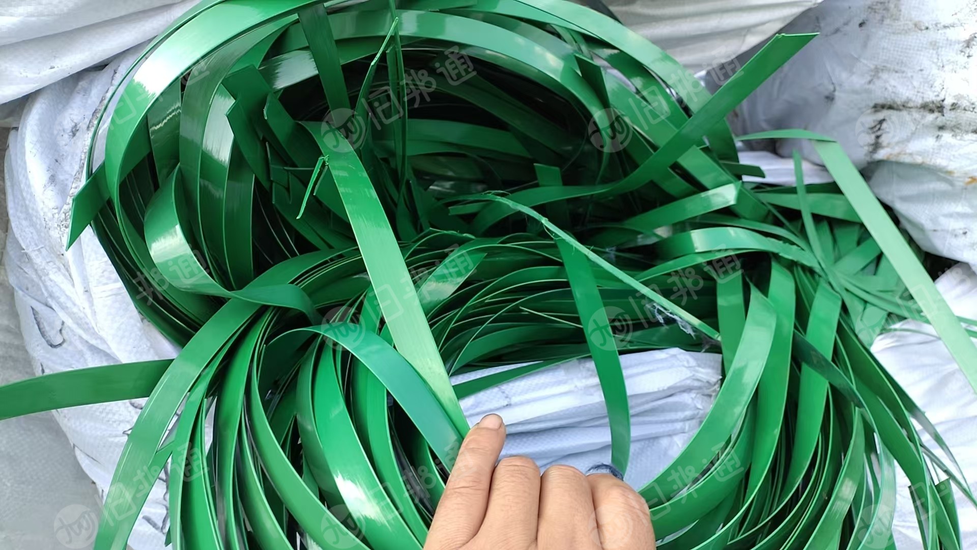 出售PET棉花打包带废料,棉纺厂下来的,很干净,现货十几吨