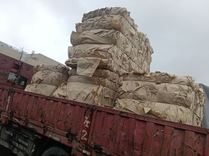 长期出售本色光伏纸压块