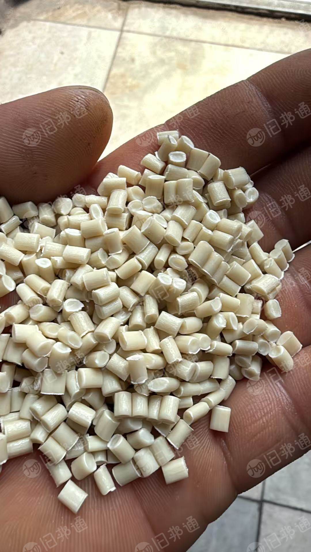 出售白高压尼龙颗粒，花料也有，质量保障