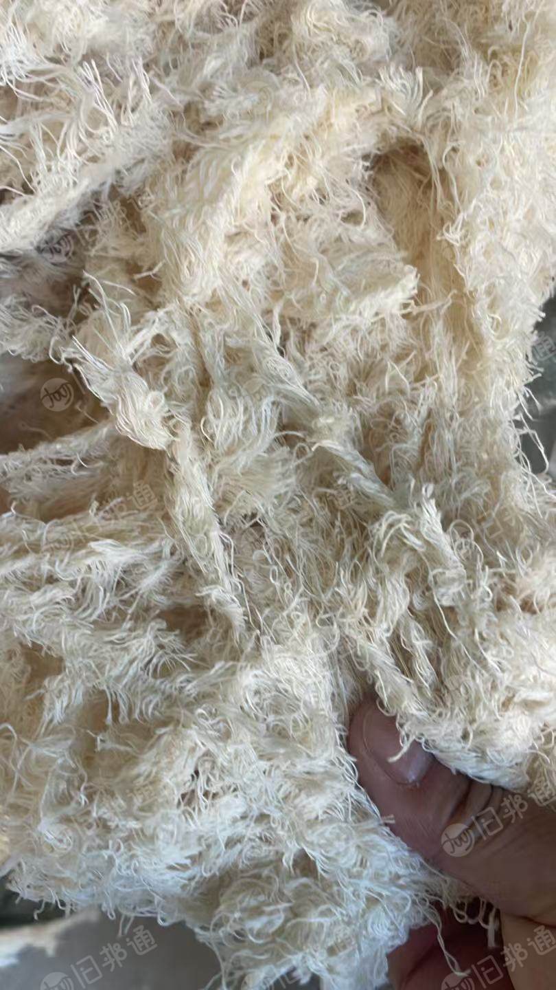 长期出售普纺下来的布边纱，涤棉布边纱，含棉95，月供15吨，货在山东滨州