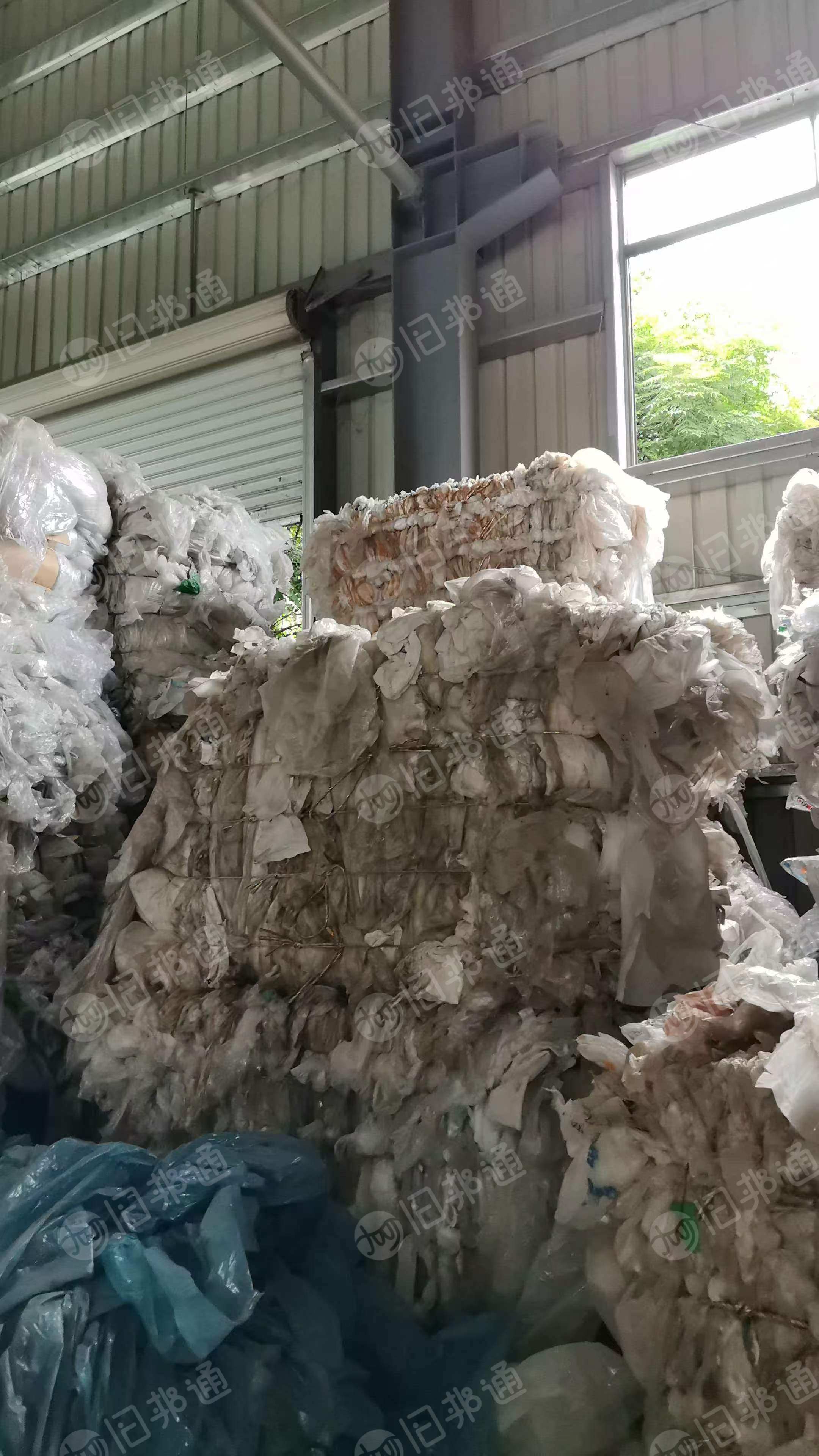 出售纯低压废料，矿泉水瓶厂出来的，现货一车