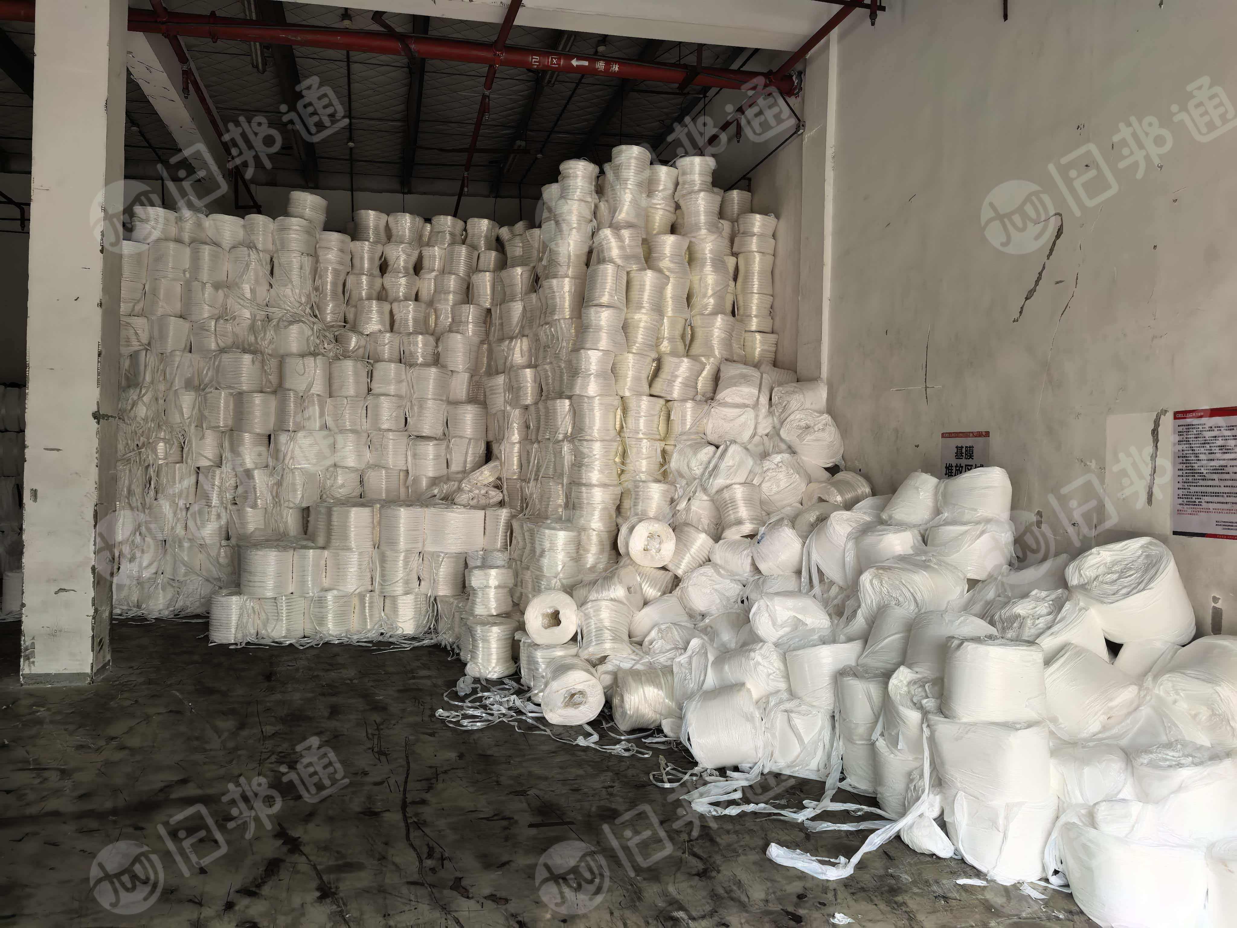 出售PE锂电池隔离膜边料,有PE单涂层边角料,PE油膜,大量现货,含税价