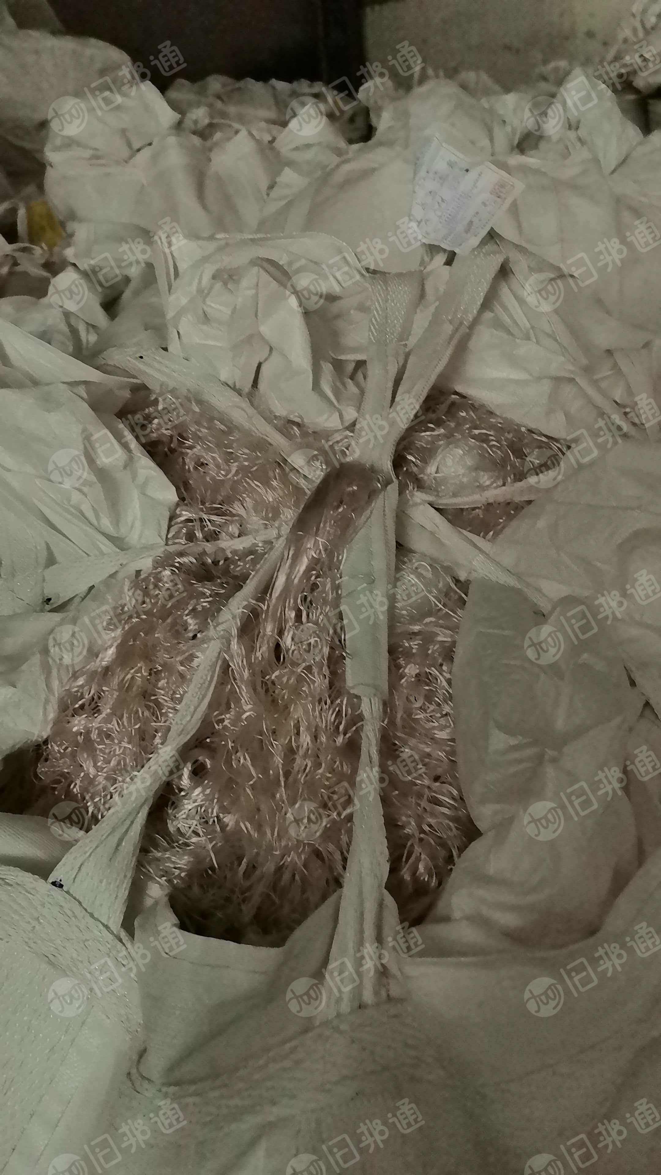 长期出售编织厂下来的单6尼龙废丝，单6有光尼龙废丝，加了防老剂的，可以造粒用，现货一百多吨