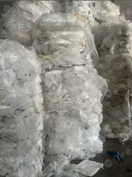 长期出售干造高压服装袋,现货20吨左右