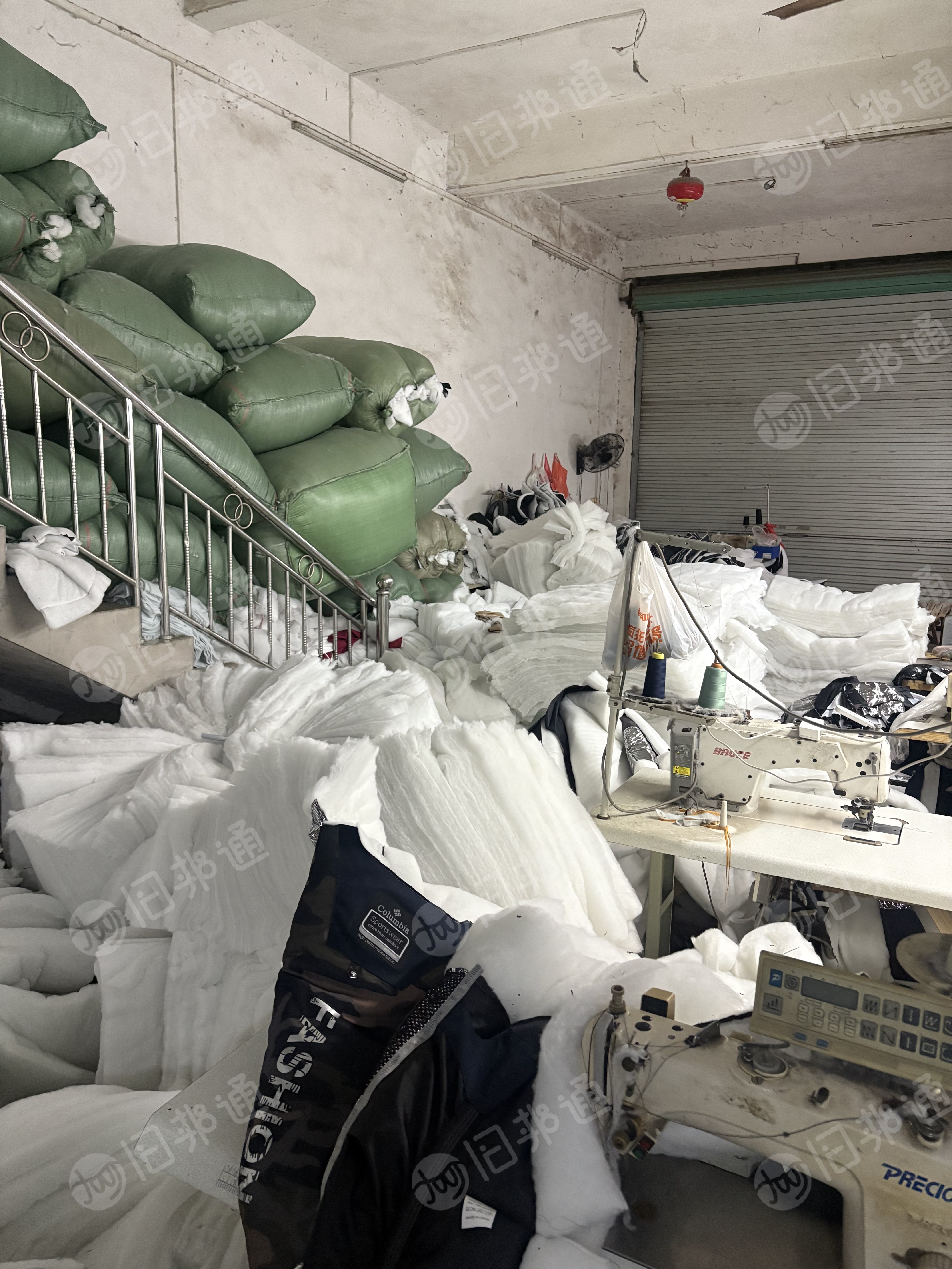 长期出售做滑雪服下来的线头棉下脚料，丝棉下脚料