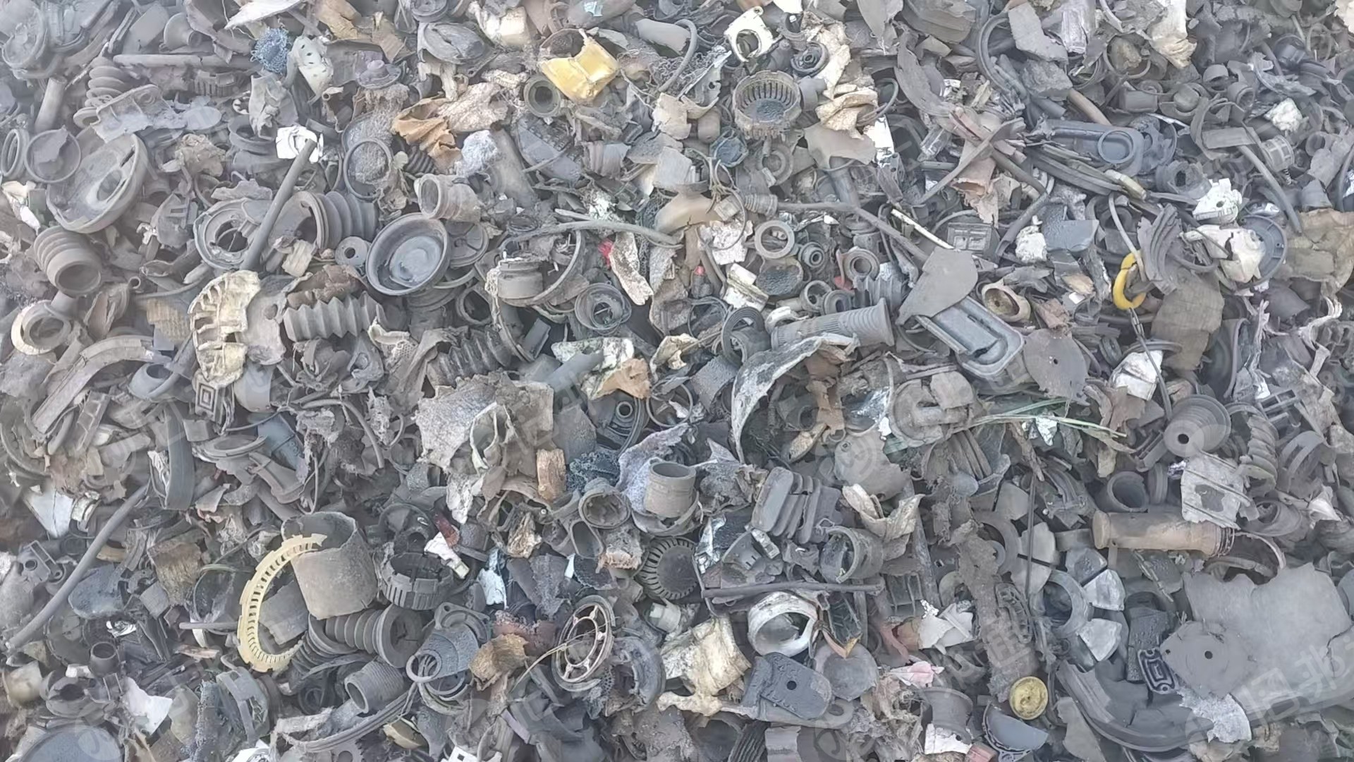 长期出售橡胶手捡块，摩托车电动车拆铝件下来的