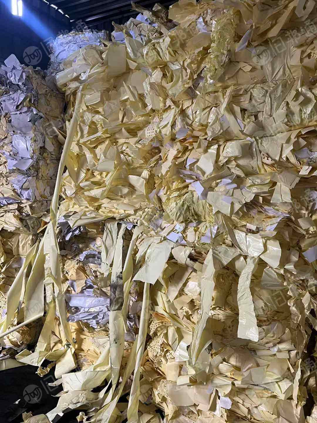 长期出售白色淋膜纸，黄白淋膜纸