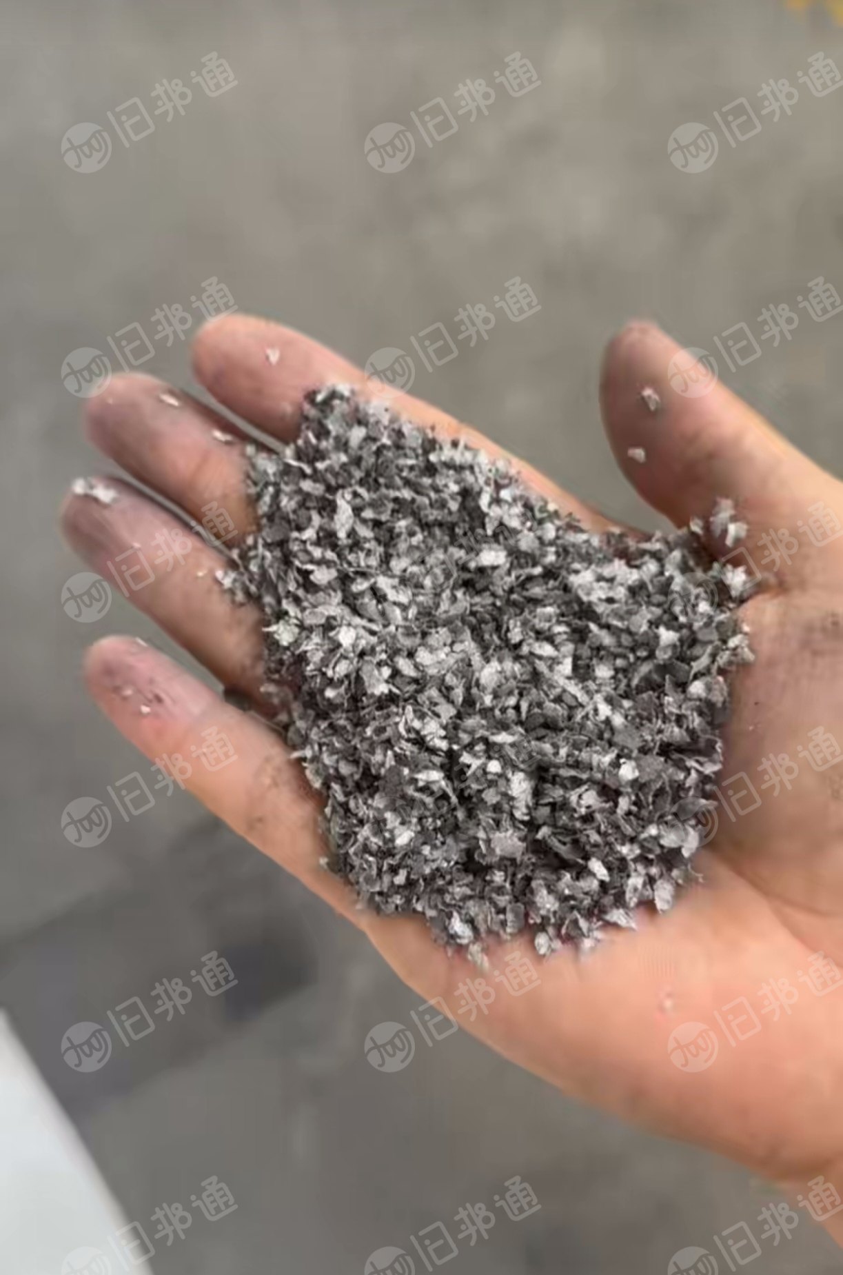 求购上漂粉末，机头料，各种塑料颗粒炼油料