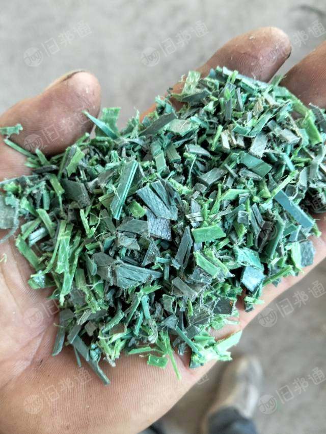 出售干破绿色PET打包带破碎料