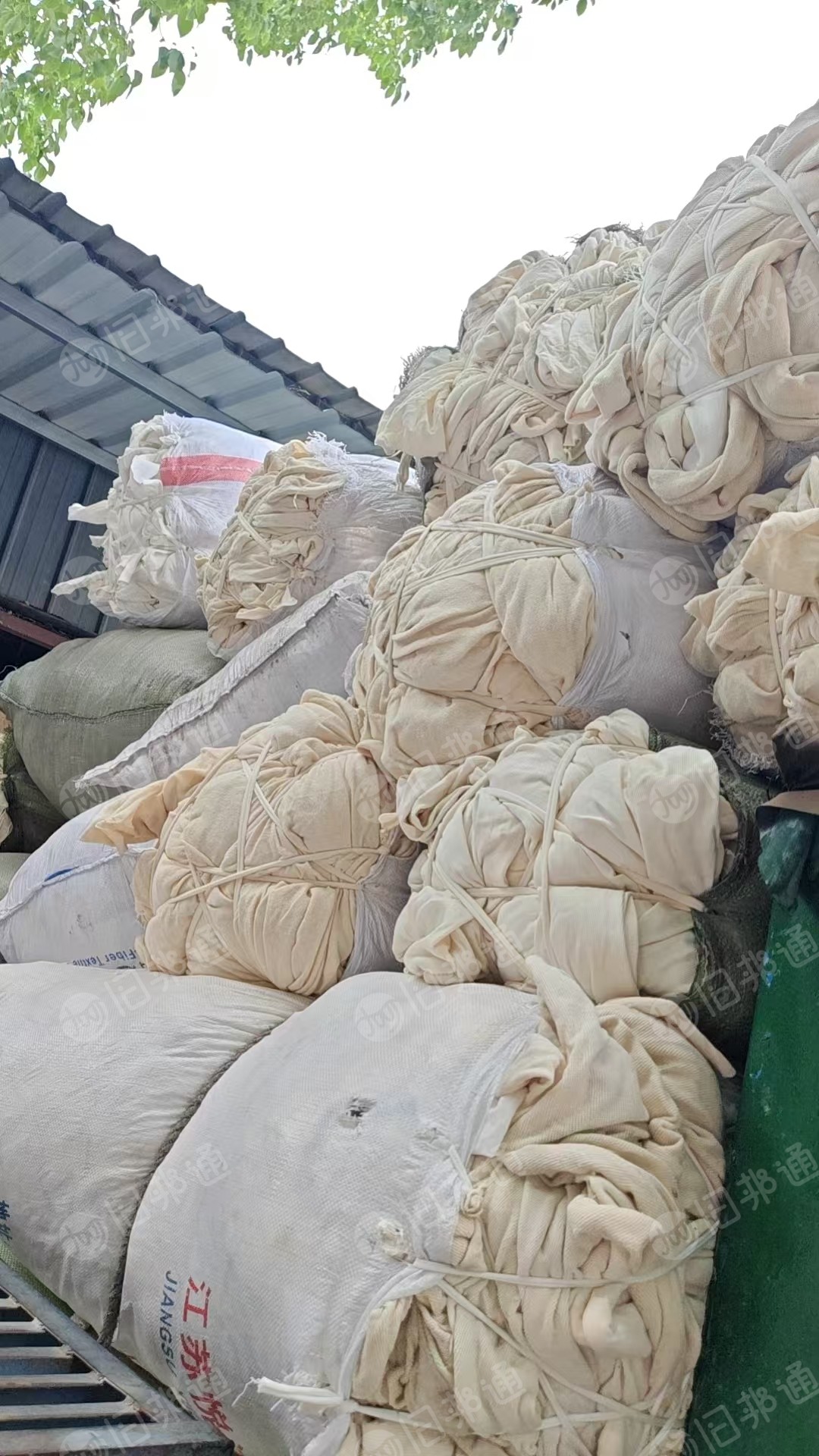 长期出售本白涤棉针织布，90棉，可以开花用，现货20吨，货在江苏苏州