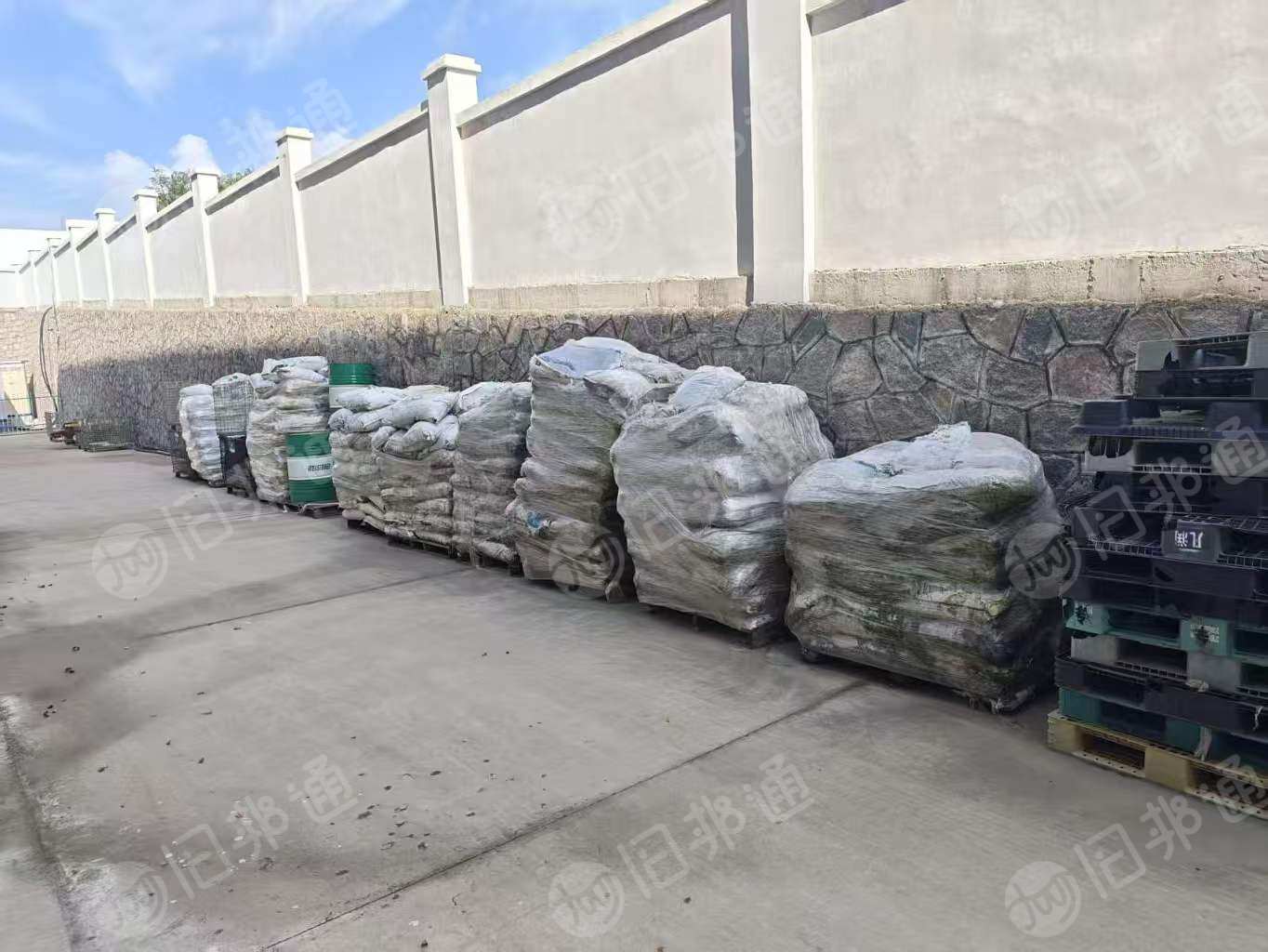 出售塑料粉末，沫子，ABS和PP为主，现货20吨，可炼油用