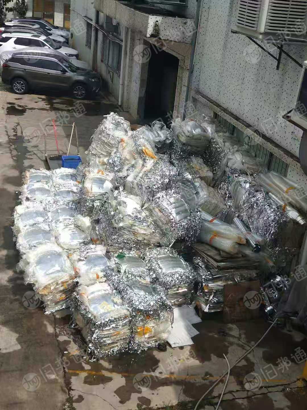 出售PET镀铝膜废料，UV膜，现货20吨左右