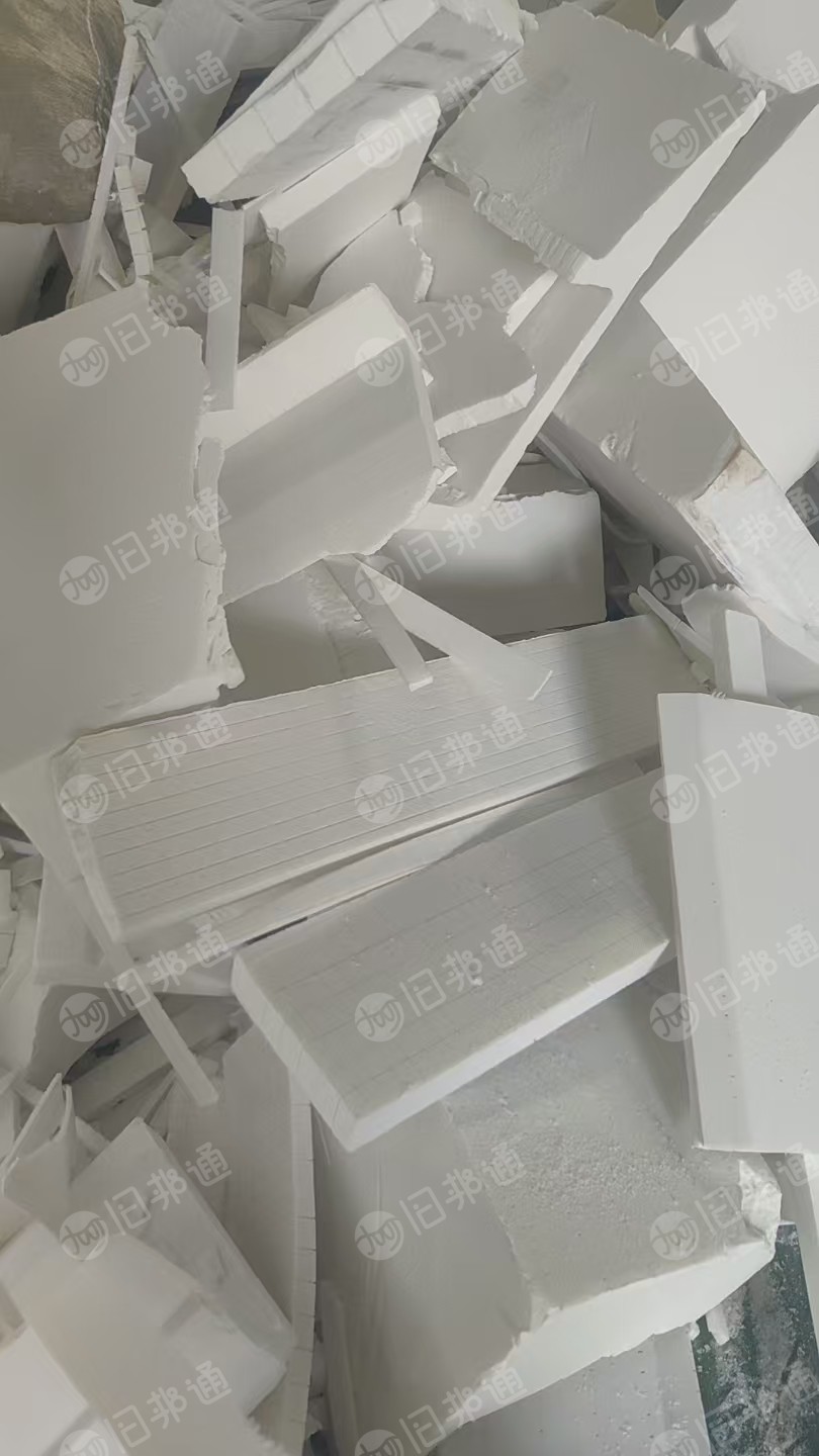 长期出售发泡pet板材废料，可以造粒，月供100吨