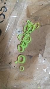 出售尼龙水口料，小电池圈的拉丝尼龙料