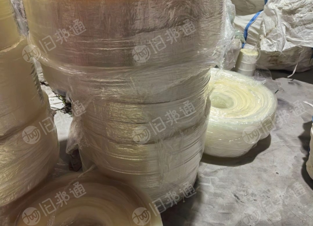 长期出售PE轻胶膜废料，现货15吨左右，每月一挂车