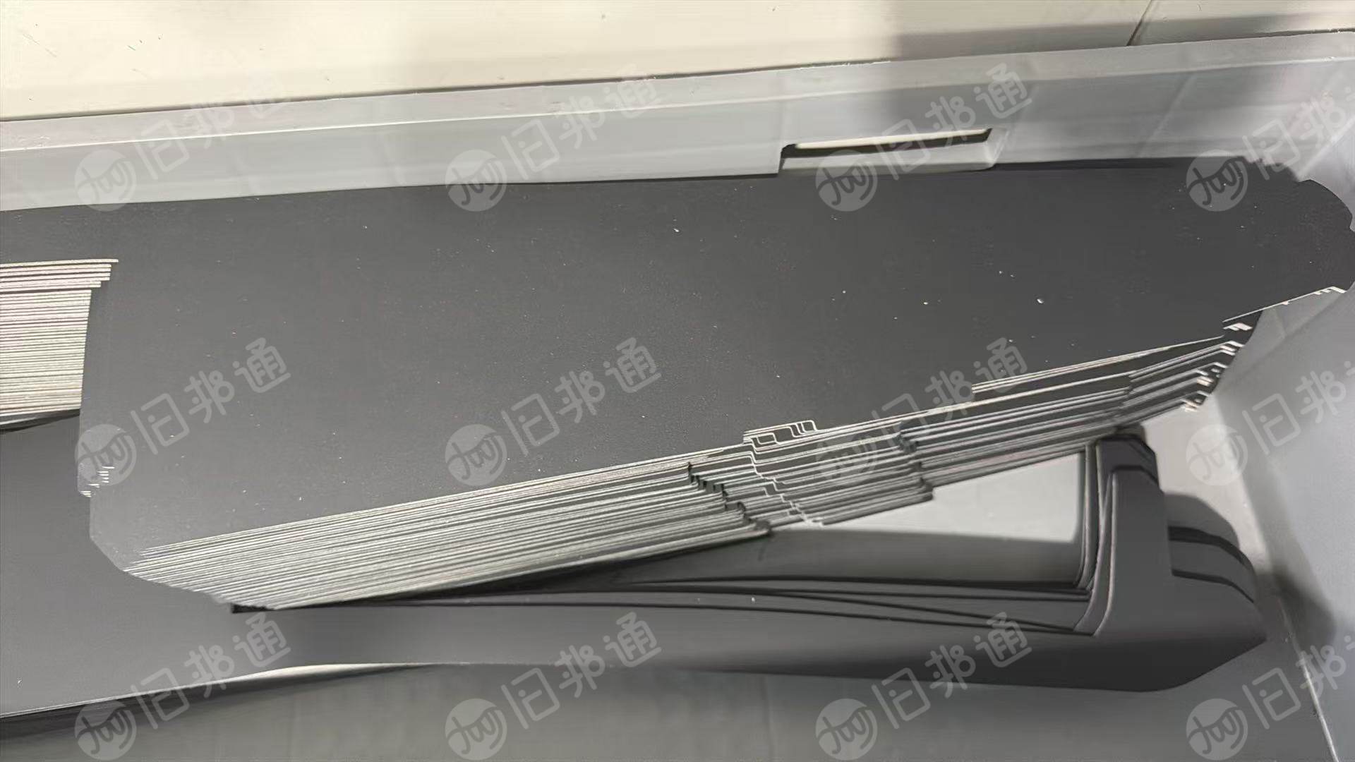 出售PVC和PU皮革边料，长期有货