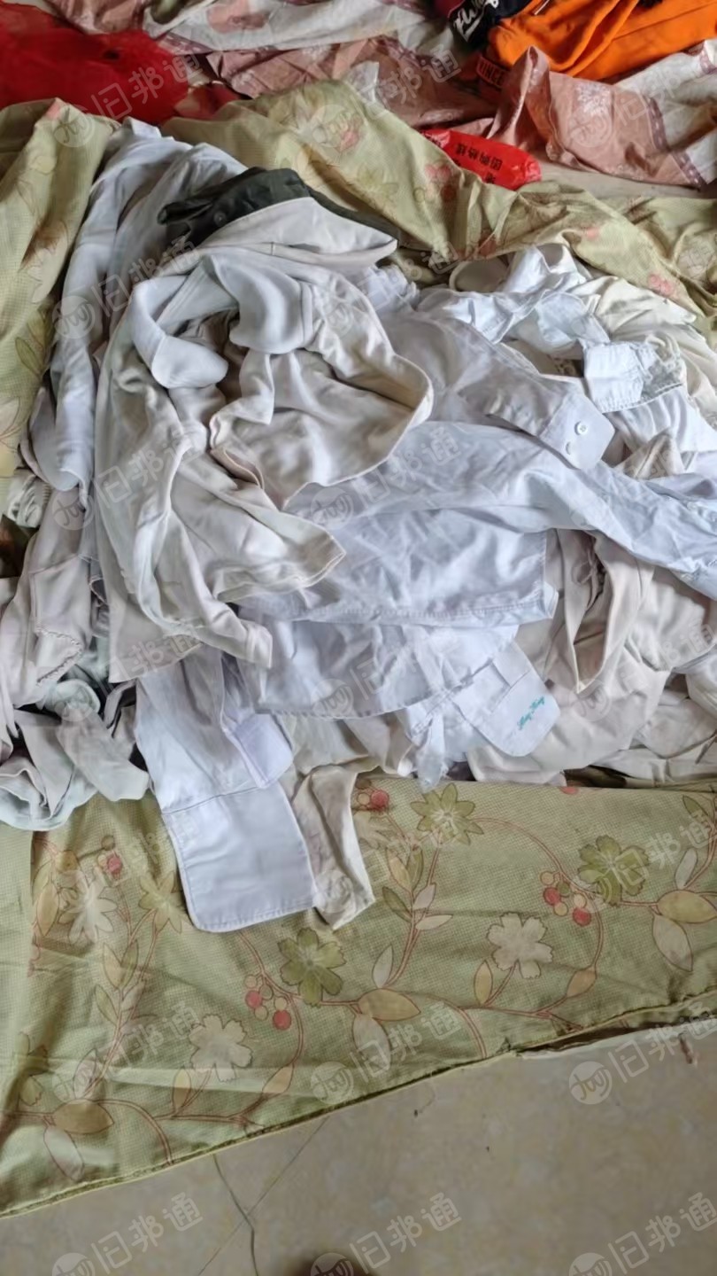 长期出售旧衣服大白，旧衣服大白开花料，现货5吨左右，货在甘肃定西