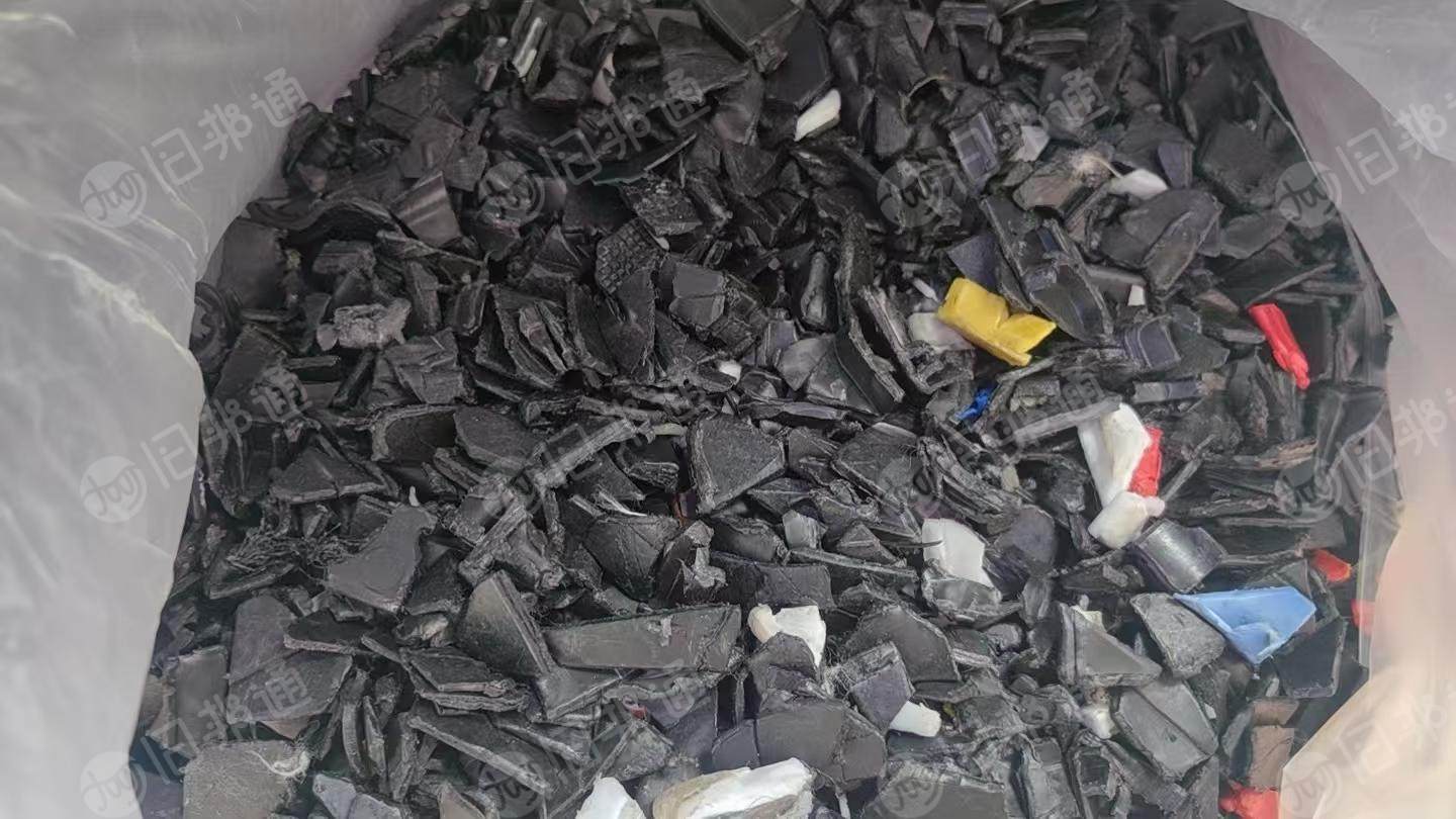 长期出售电瓶壳PP破碎料，黑色的跟白色的都有