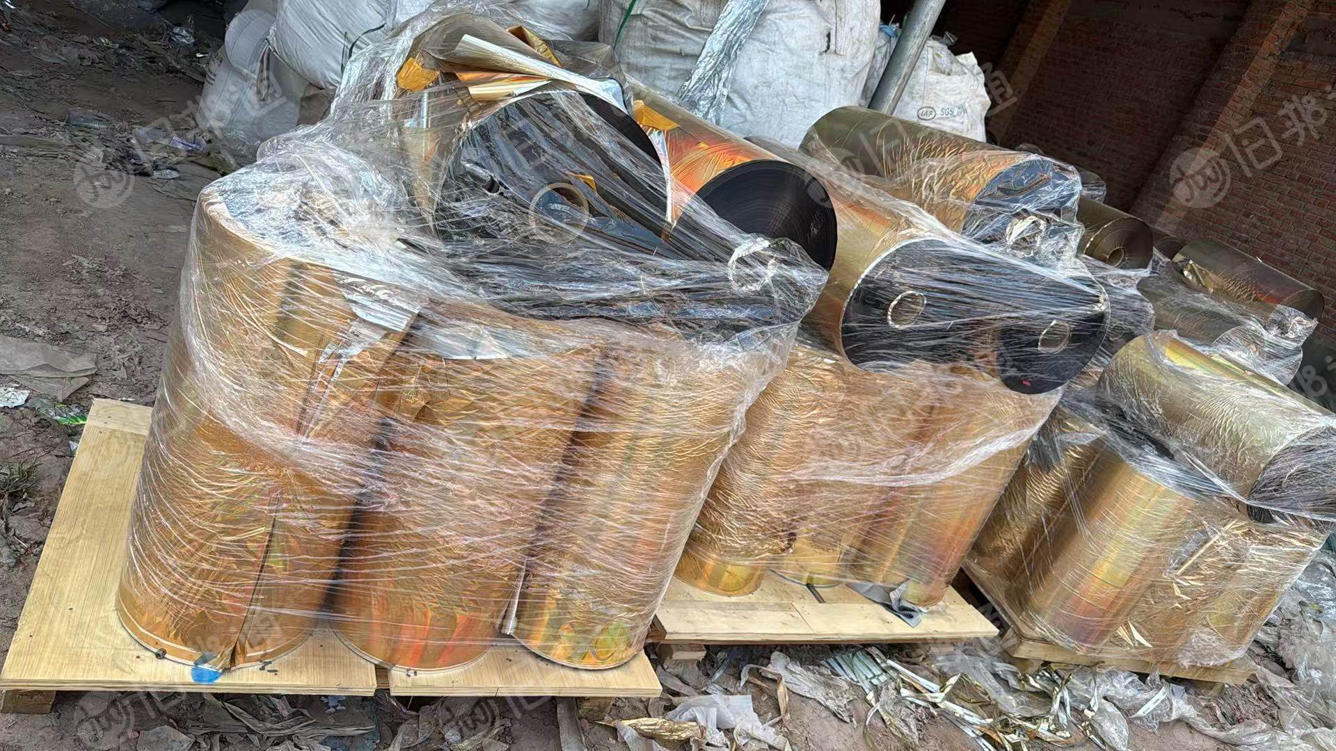 长期出售pet烫金膜废料，现货二十多吨