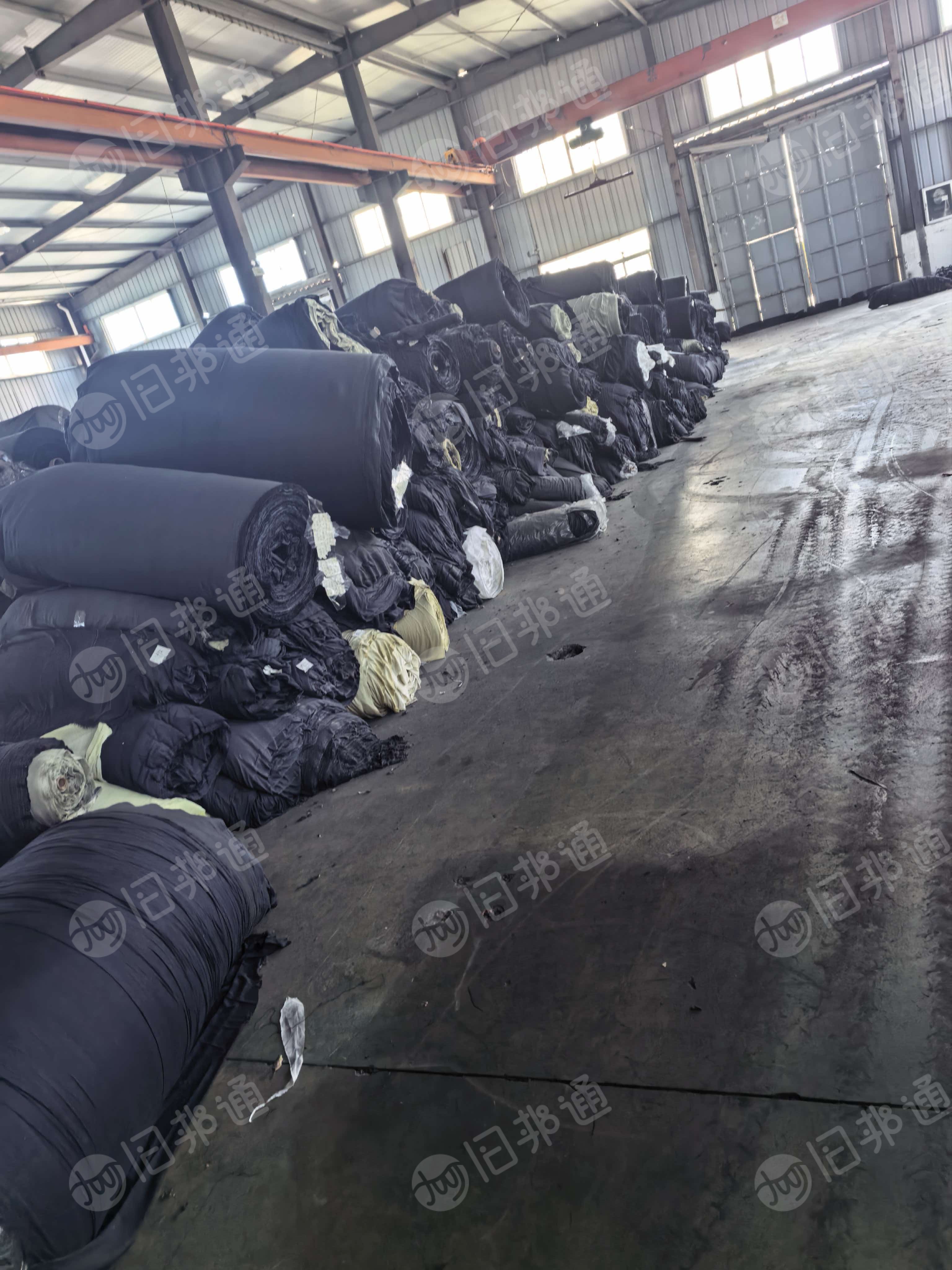 现货处理一批库存涤纶针织布，可以做衣服服装，现货20吨，货在浙江嘉兴