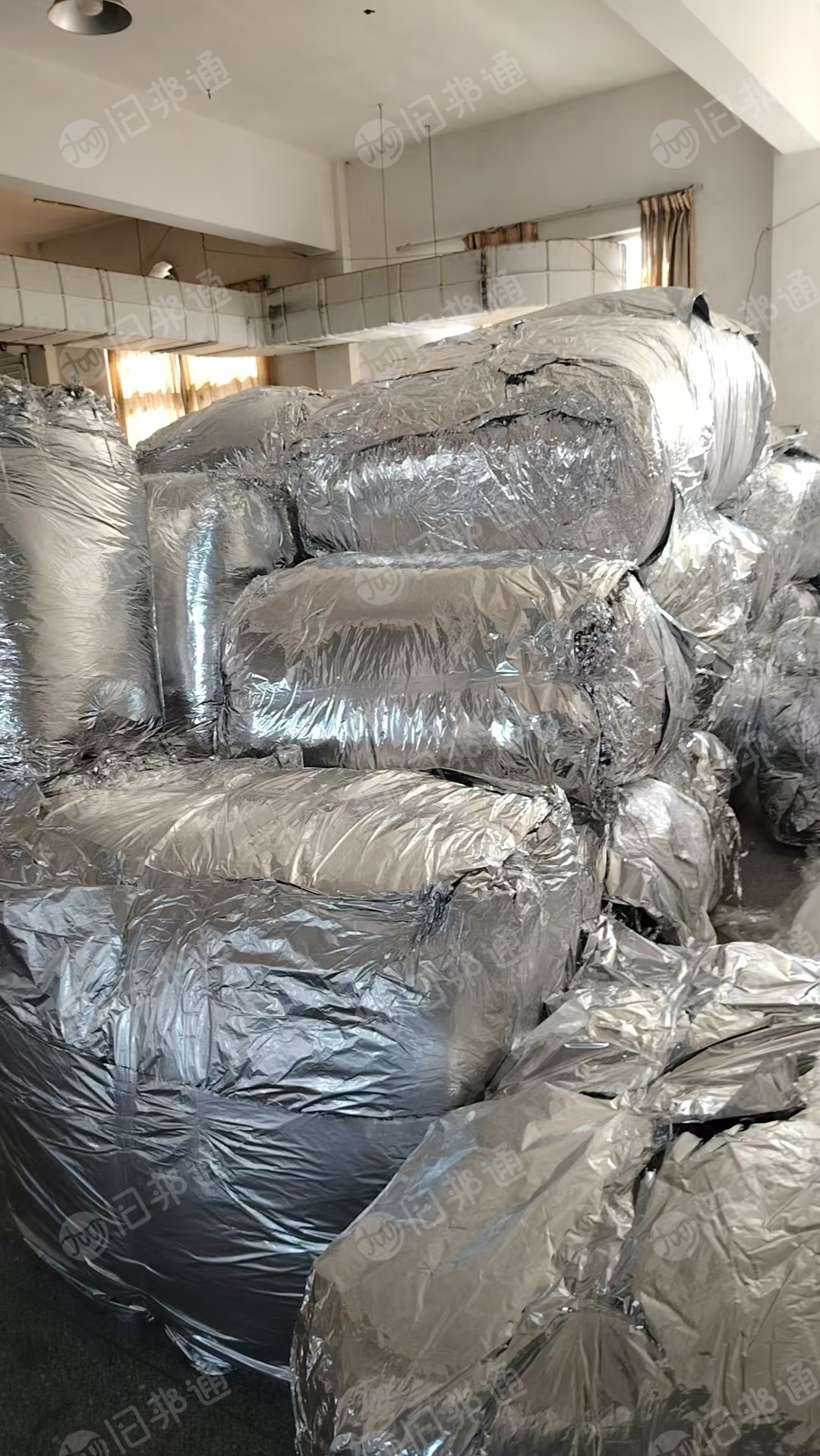 长期出售pet铝塑复合边角料，一层铝箔一层PET膜或二层铝箔一层PET膜