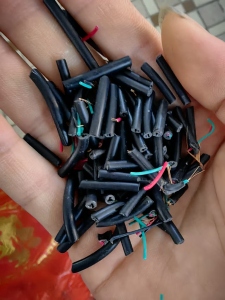 长期出售做汽车线材的PVC电线皮，带一地铜丝