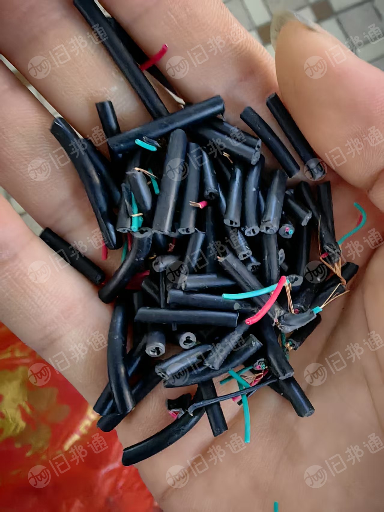 长期出售做汽车线材的PVC电线皮，带一地铜丝