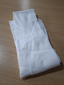 长期出售大块的涤纶木浆无纺布，适合做擦机布，擦油布，吸油性好