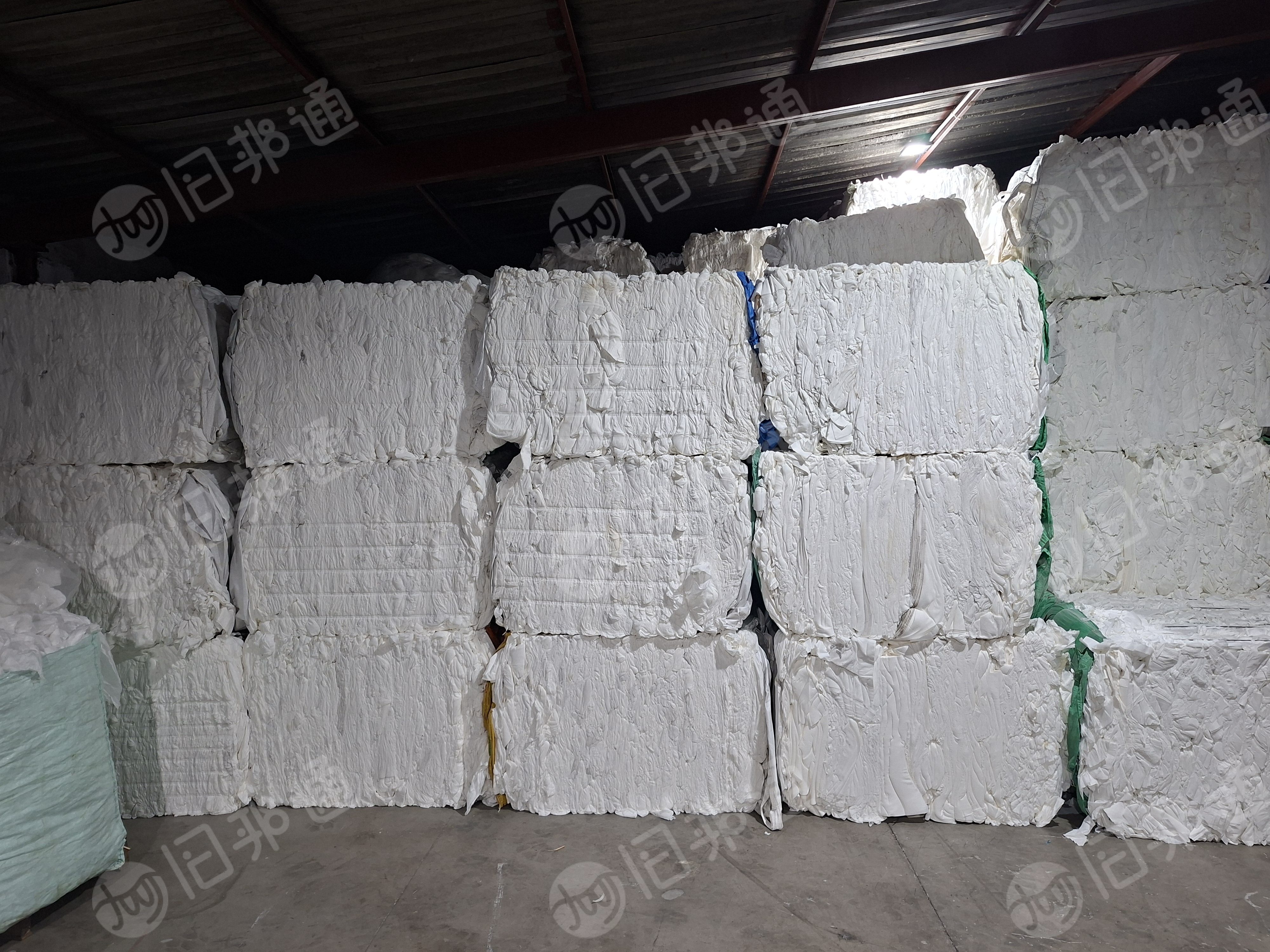 长期出售涤纶木浆无纺布边角料，人工分拣，打包压块，月供50吨，厂在江苏常州