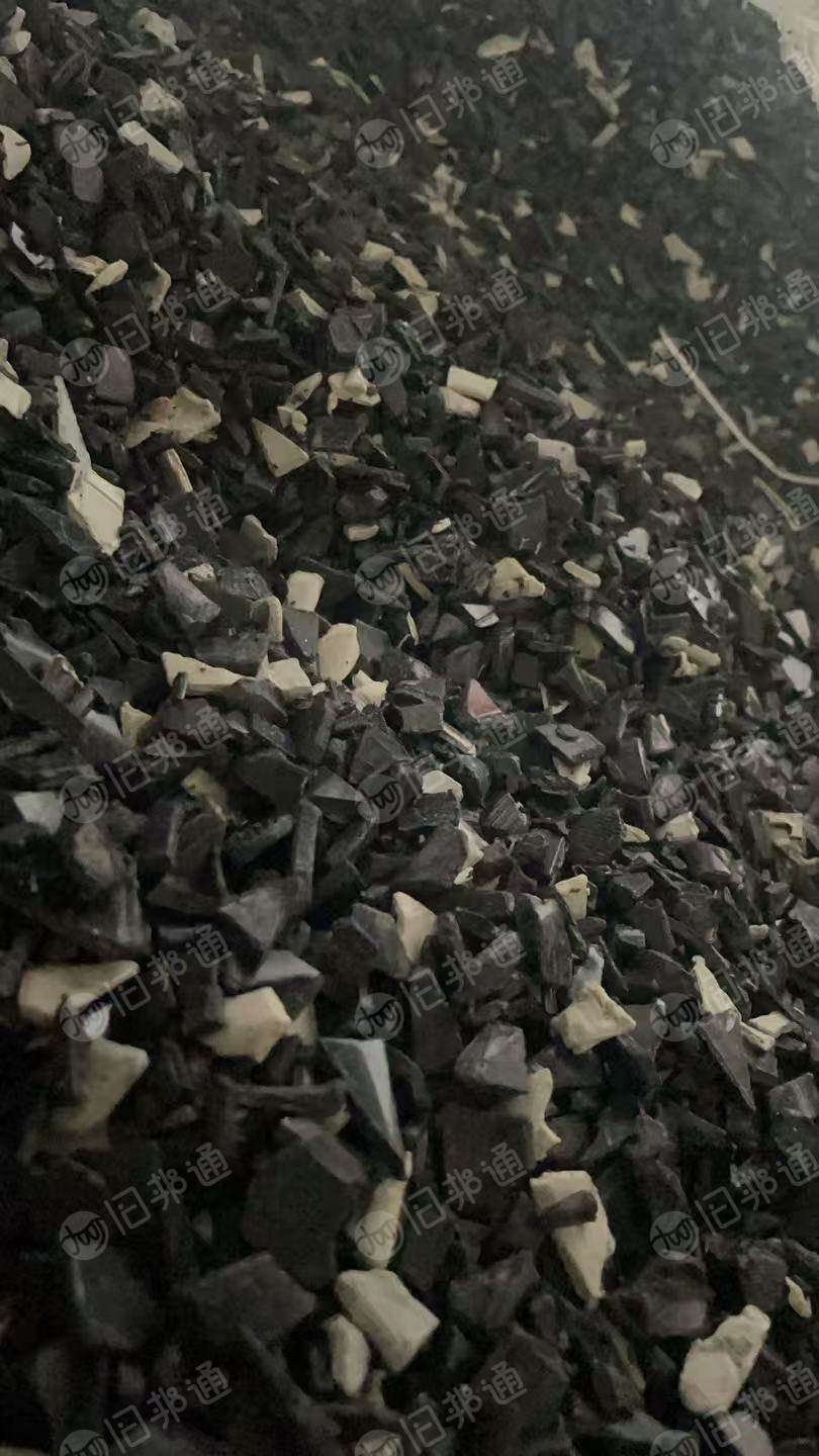 出售ABS线管再生破碎料，黑色灰色都有，长期有货，够车就走，