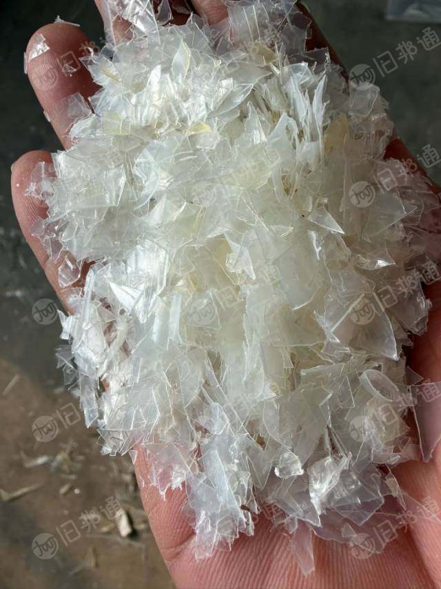 出售高压尼龙共挤膜破碎料，尼龙含量20左右，干破无水分，干净无杂质，厚度10丝左右，月供200吨