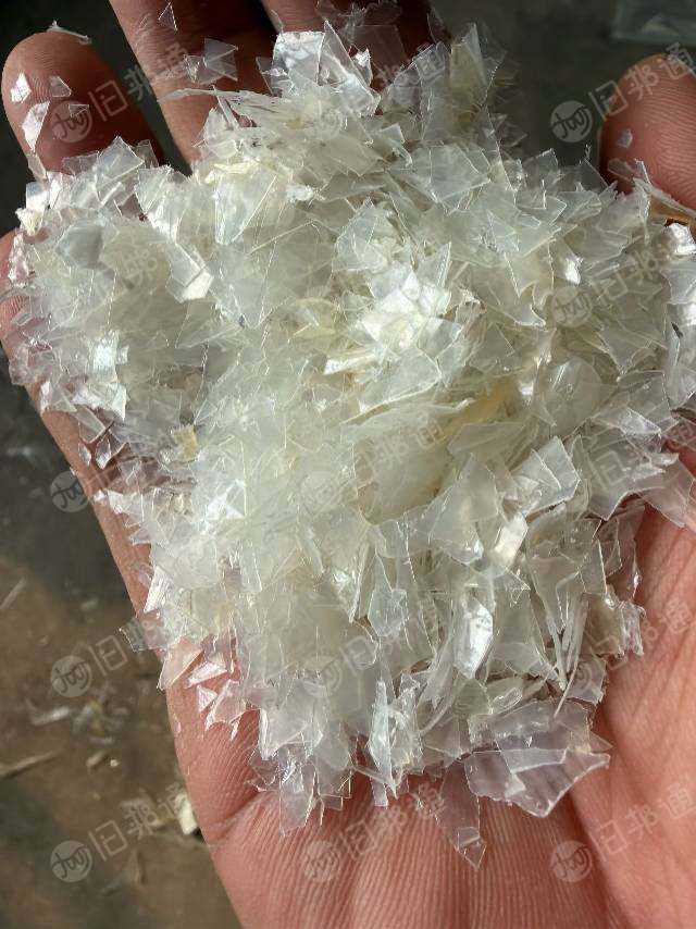 出售高压尼龙共挤膜破碎料，尼龙含量20左右，干破无水分，干净无杂质，厚度10丝左右，月供200吨