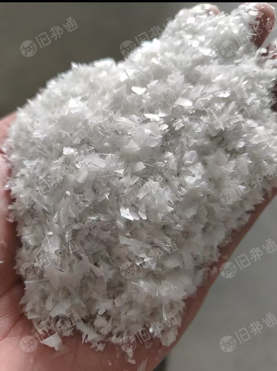 长期出售透明硬质pvc膜破碎料,全部是卷筒膜破碎出来的,干净无杂,可吹膜造粒注塑,现货10多吨