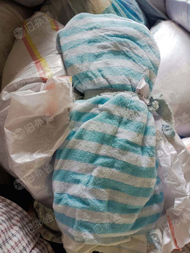 长期出售纯棉毛巾布，梭织布大块布，都是纯棉的，现货30吨