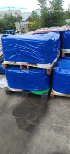 长期出售PET卷筒滑膜，厚度1.9丝-3.6丝的都有，混一起的，每月130-140多吨