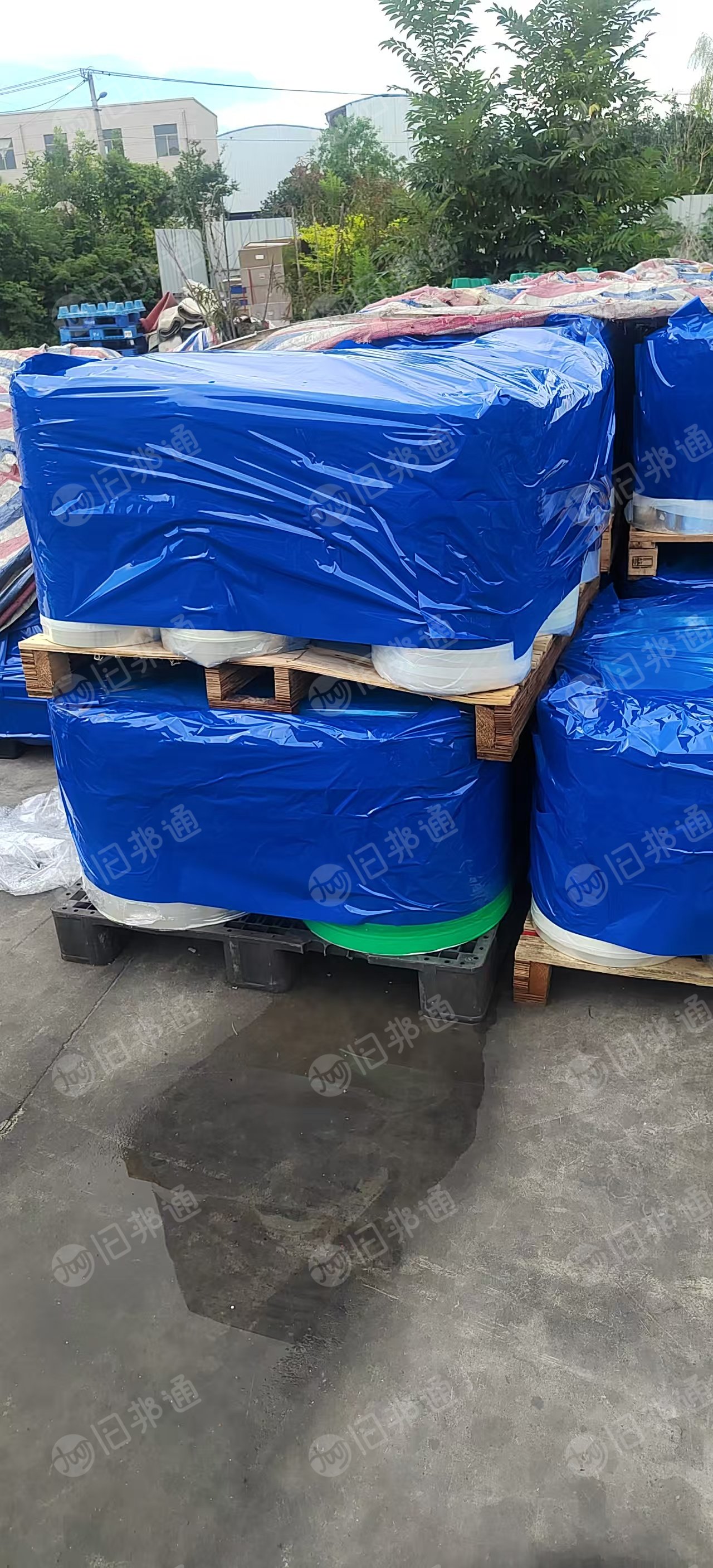 长期出售PET卷筒滑膜,厚度1.9丝-3.6丝的都有,混一起的,每月130-140多吨