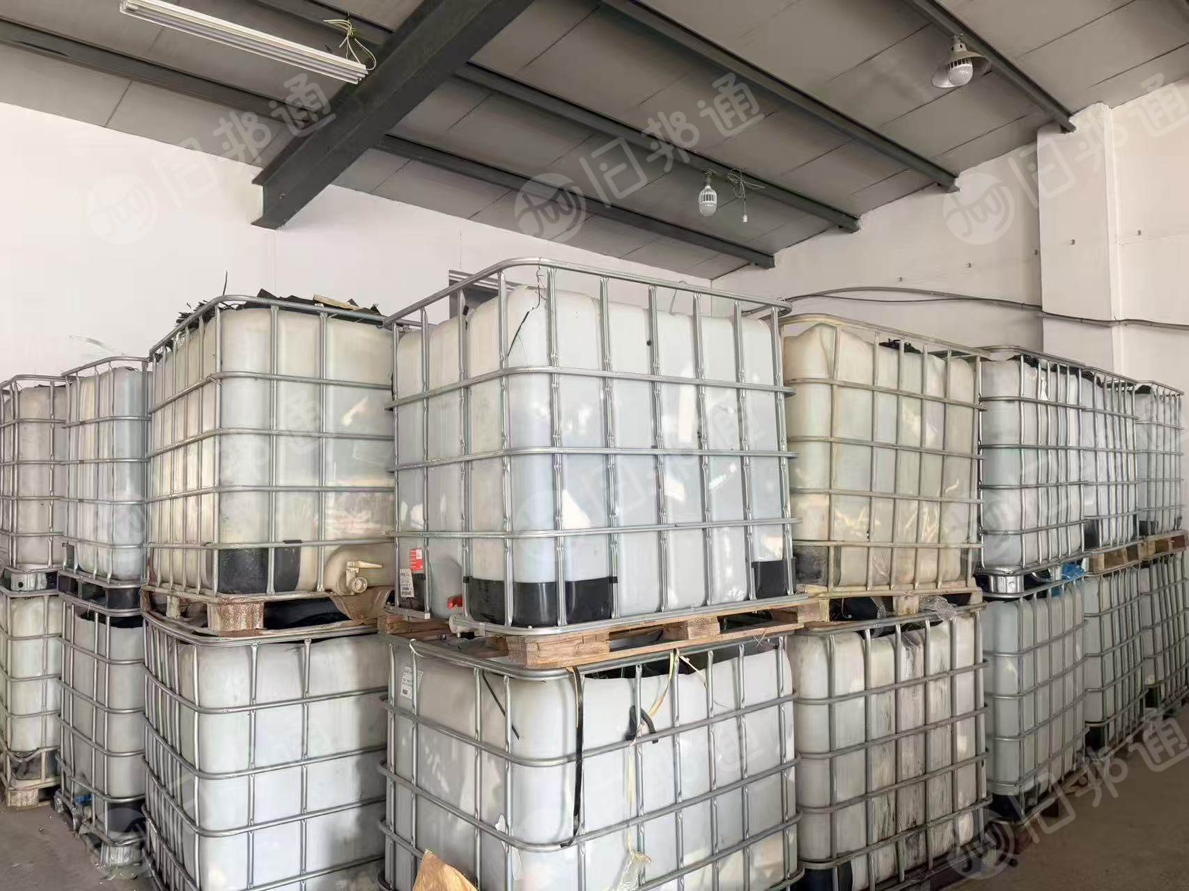 出售黑色环保阻燃pc废料，带胶，现货300吨