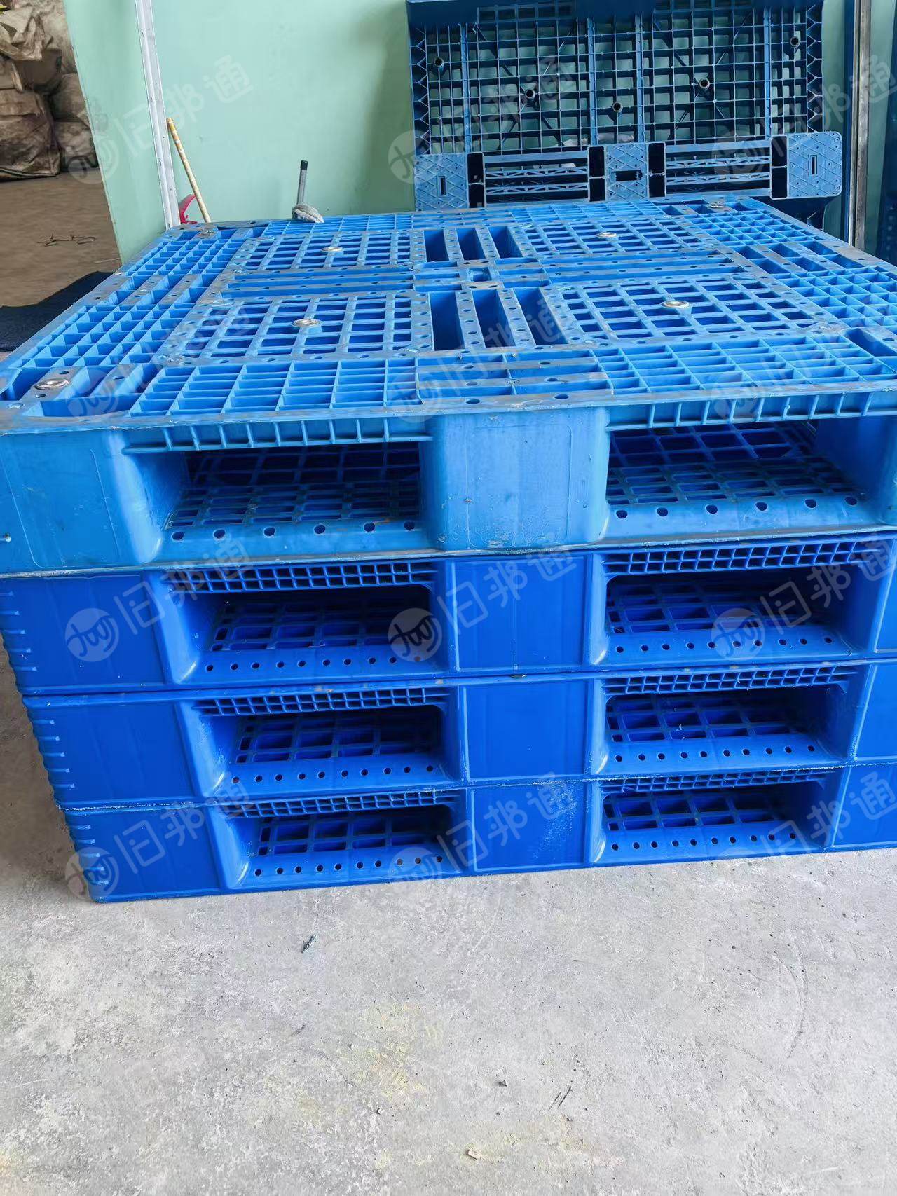 出售塑料托盘毛料，二手和损坏都有，5万多个
