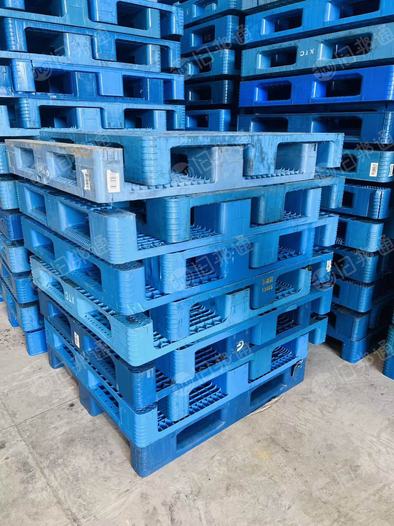 出售塑料托盘毛料，二手和损坏都有，5万多个