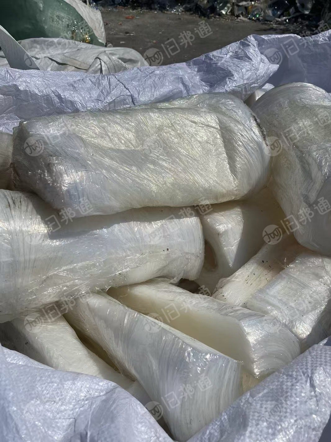 长期出售PE轻胶膜废料，现货8吨