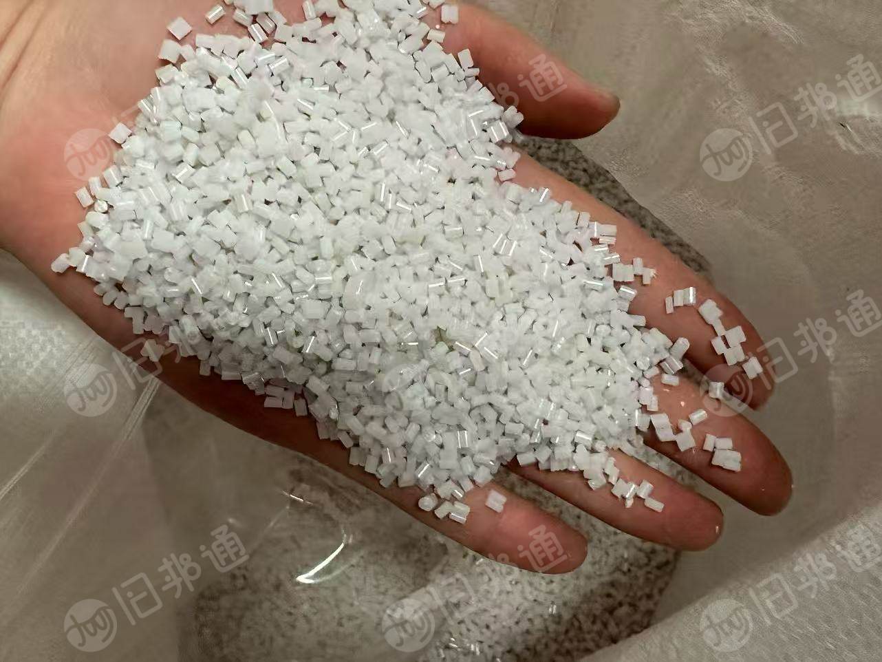 出售GPPS颗粒，有白苯无黑点，白苯轻微黑点